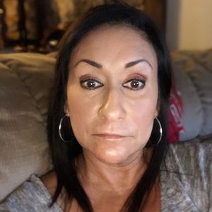 Meet your Posher, Gloria